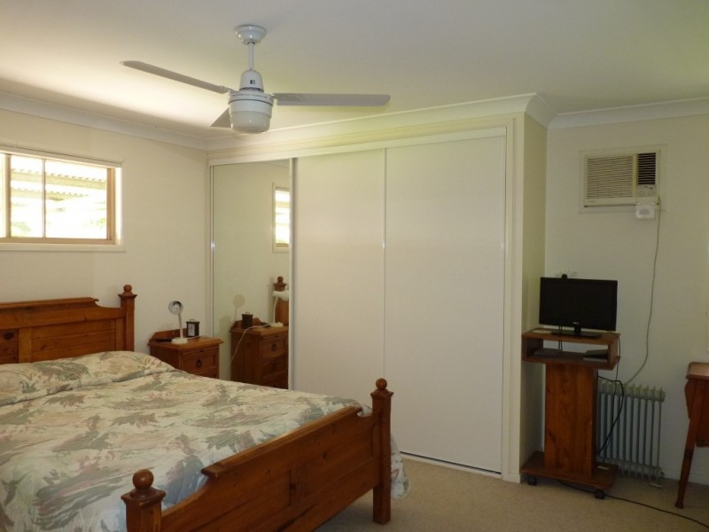 15 Taylor Street, St George QLD 4487