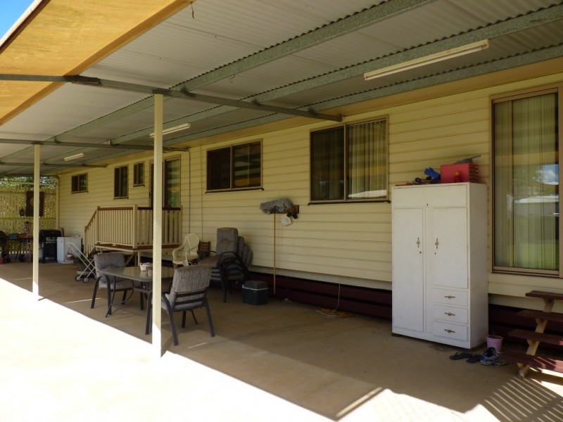 15 Taylor Street, St George QLD 4487