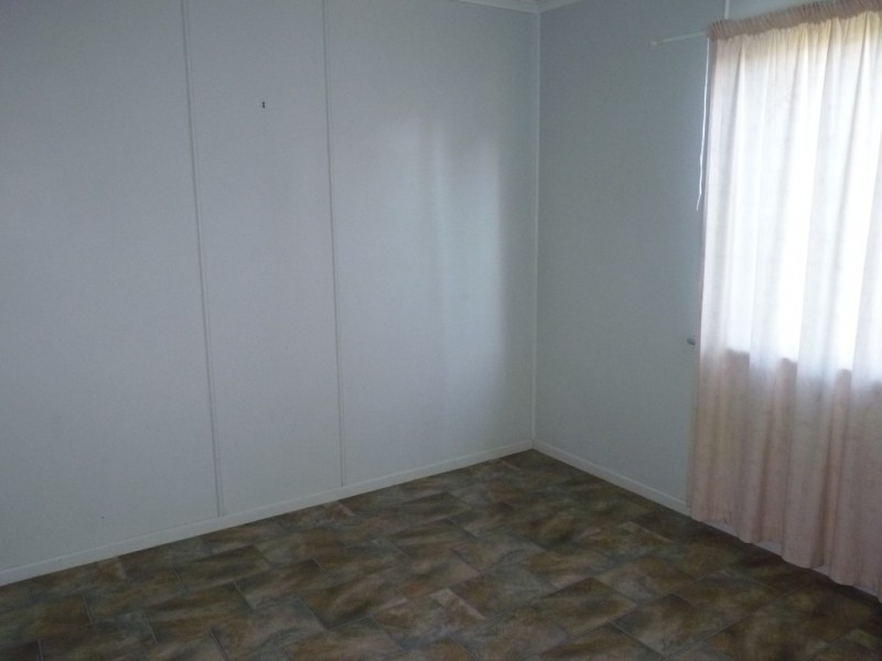 Unit 2, 14 Hutt Street, St George QLD 4487