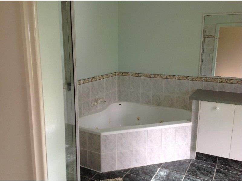 73-79 Ida St, Dirranbandi QLD 4486