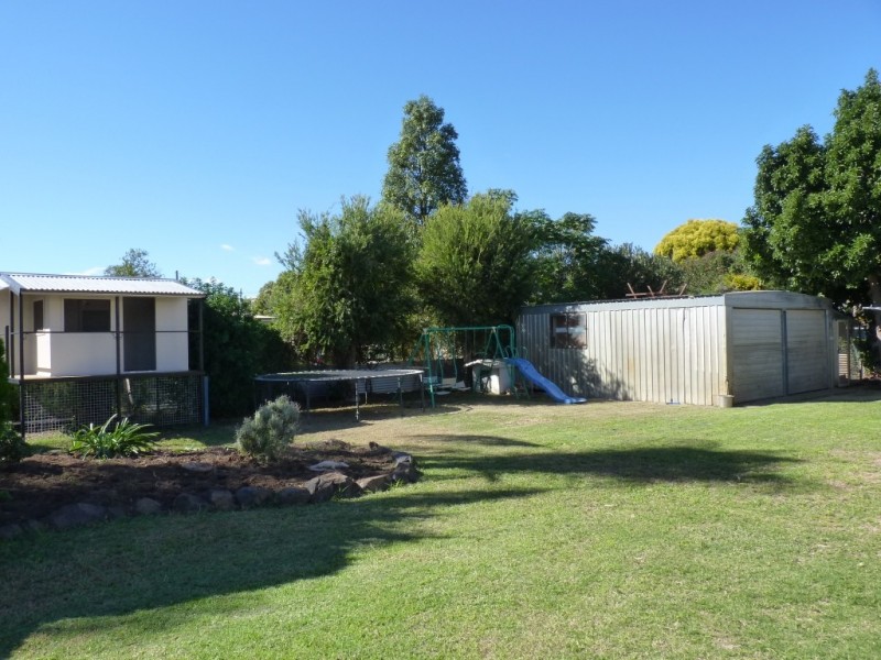 7 Robert Street, St George QLD 4487