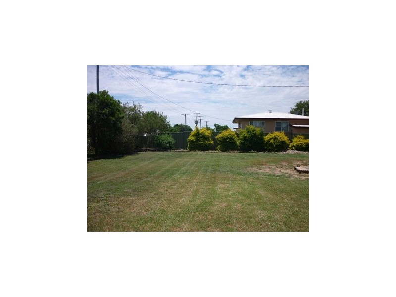 208 Victoria Street, St George QLD 4487