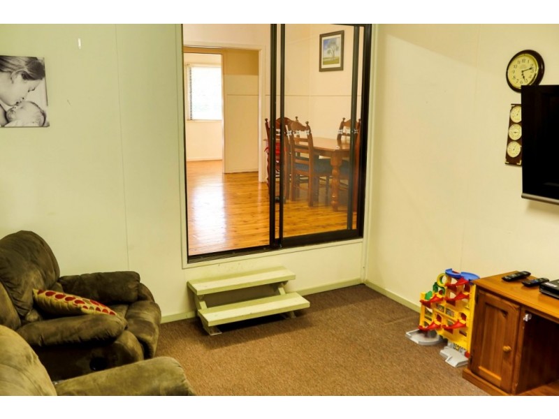 10 Victoria Street, St George QLD 4487