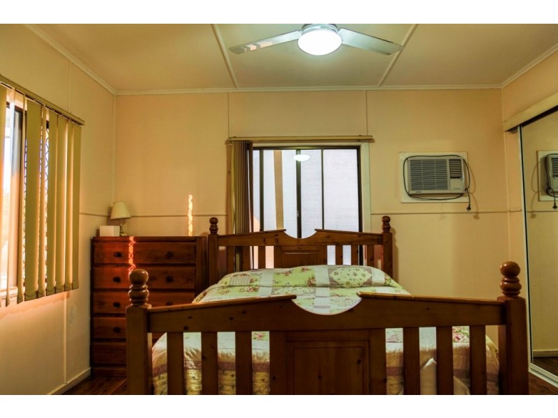 10 Victoria Street, St George QLD 4487
