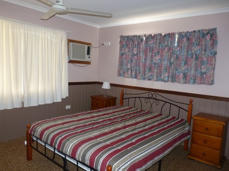 13 Elizabeth Street, St George QLD 4487