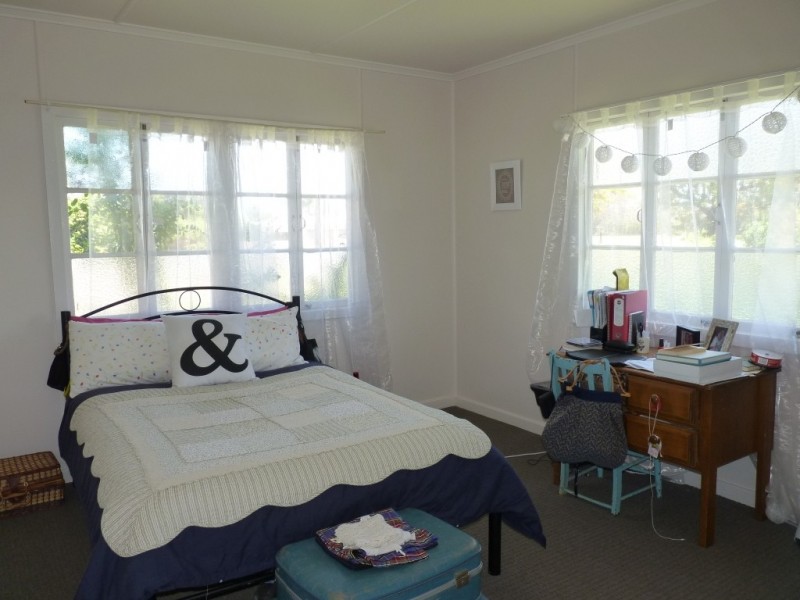 41 Church Street, St George QLD 4487