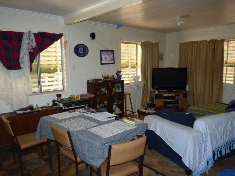 27 Andrew Street, St George QLD 4487