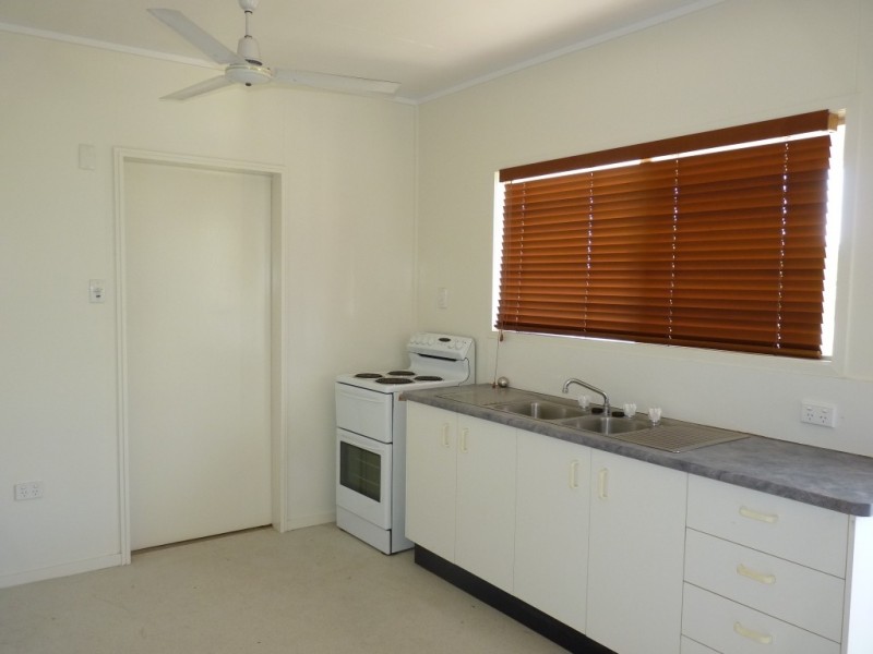 2 Marie Street, St George QLD 4487