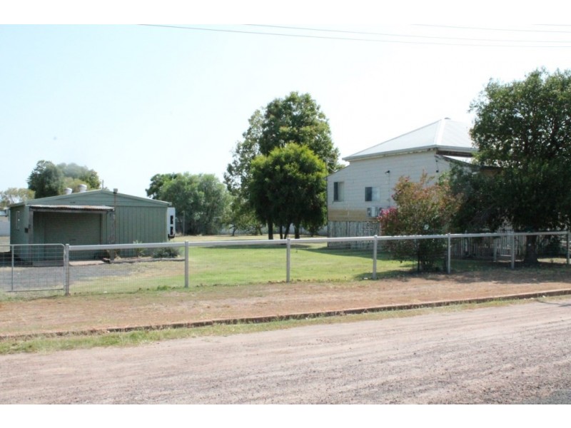 11 CHARLES STREET, Surat QLD 4417