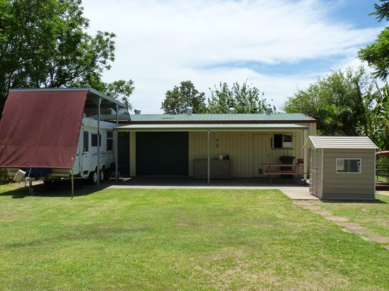 55 Grey Street, St George QLD 4487