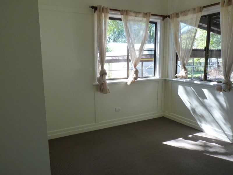 73 Grey Street, St George QLD 4487