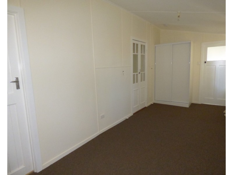Unit 2, 140 Alfred Street, St George QLD 4487