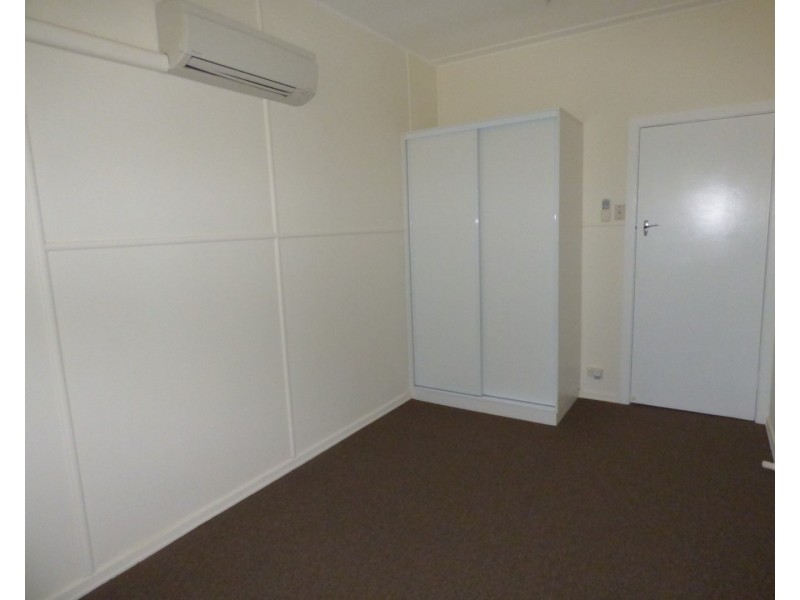Unit 2, 140 Alfred Street, St George QLD 4487