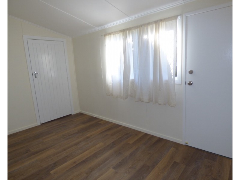 Unit 2, 140 Alfred Street, St George QLD 4487