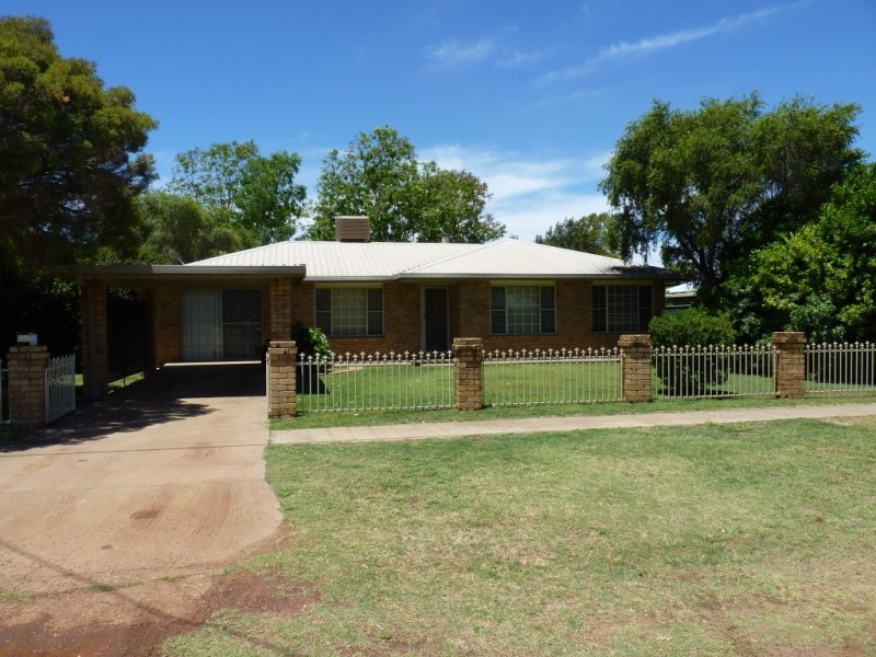 7 Howe Street, St George QLD 4487