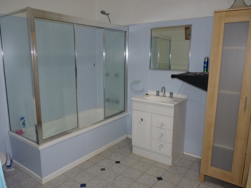 Unit 2, 164 Victoria Street, St George QLD 4487