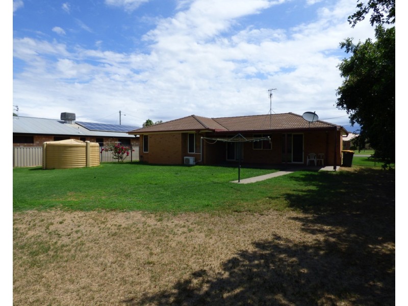 17 Taylor Street, St George QLD 4487