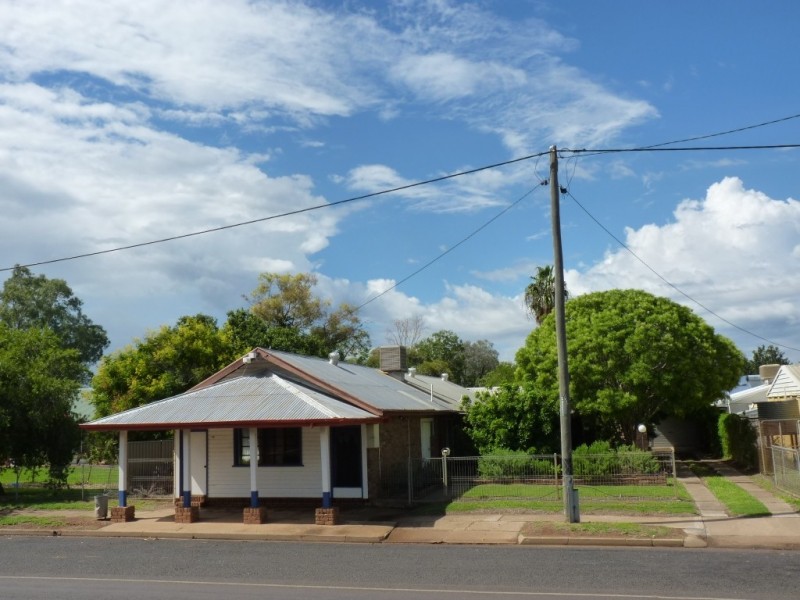 136 VICTORIA STREET, St George QLD 4487