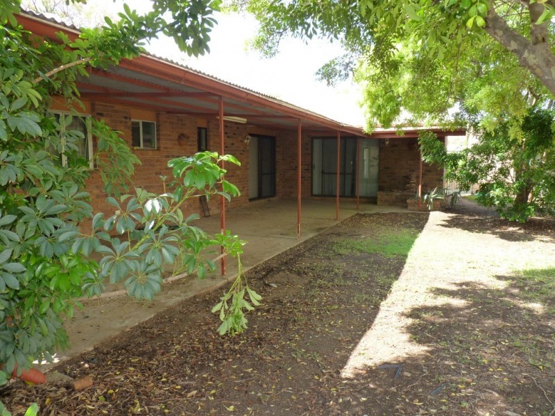 136 VICTORIA STREET, St George QLD 4487