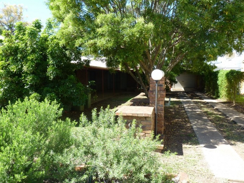 136 VICTORIA STREET, St George QLD 4487