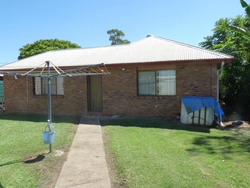 136 VICTORIA STREET, St George QLD 4487
