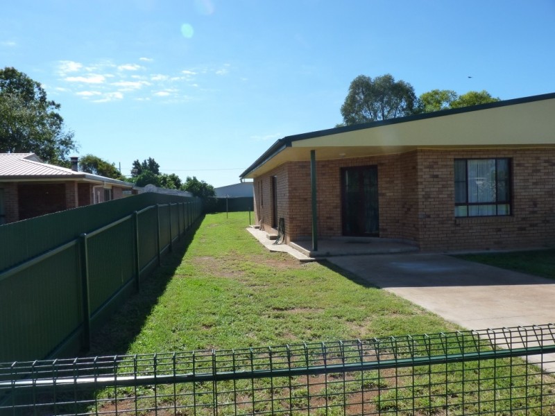 17A Andrew Street, St George QLD 4487