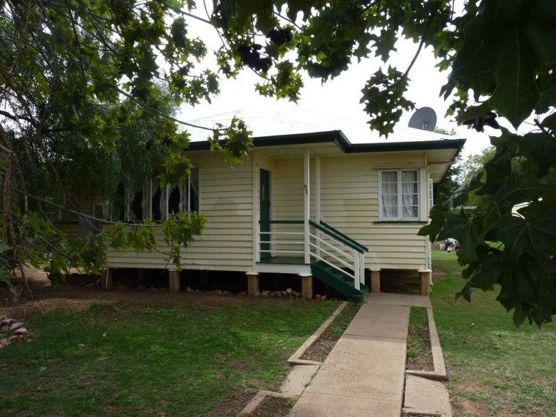 51 Roe Street, St George QLD 4487