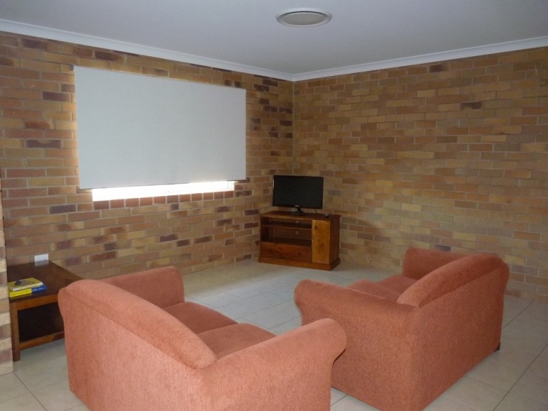 Unit 2, 2 Taylor Street, St George QLD 4487