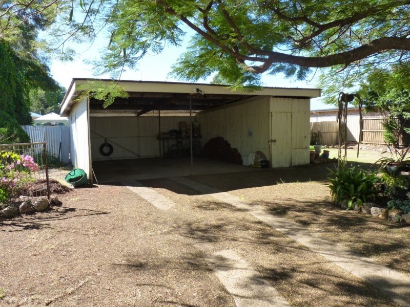 77 Grey Street, St George QLD 4487