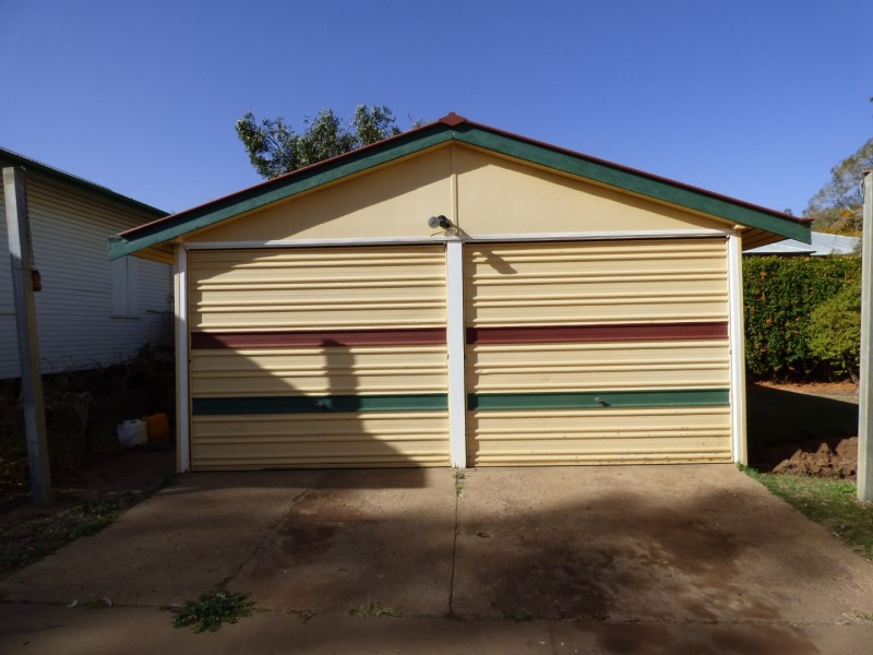 5 Church Street, St George QLD 4487