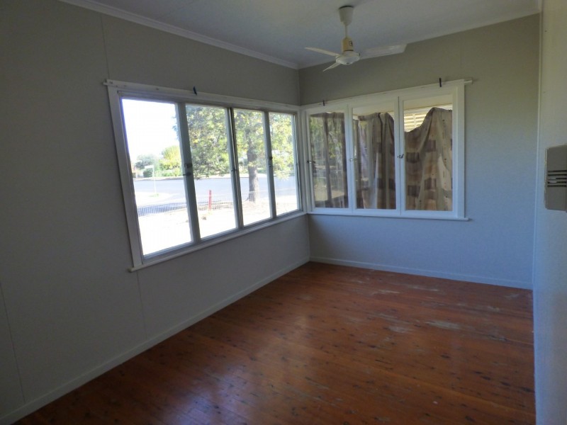 5 Church Street, St George QLD 4487