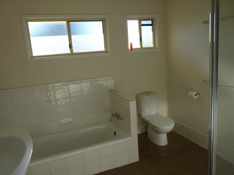 10 Logan Lane, St George QLD 4487