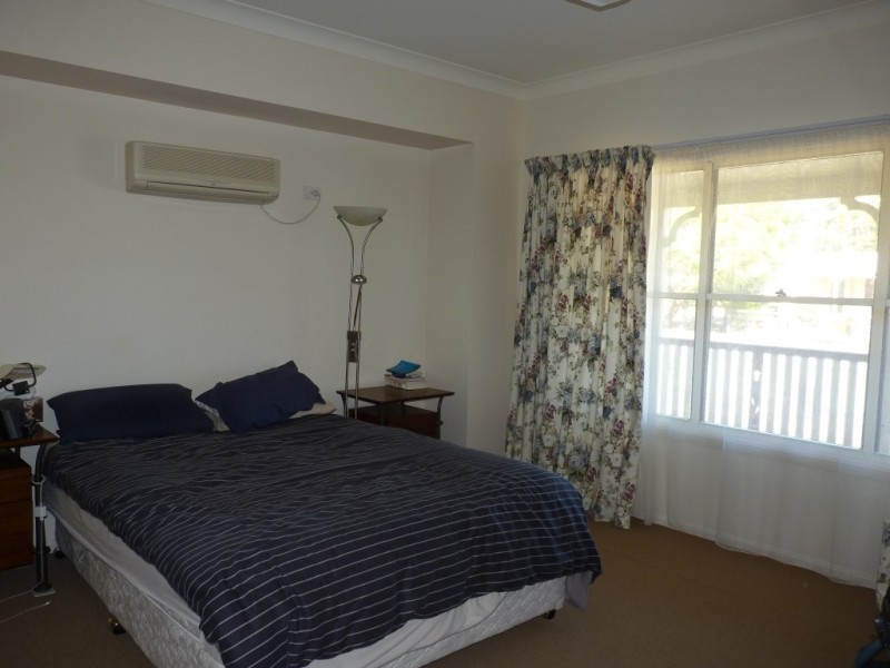 15-17 Weatherall Street, St George QLD 4487