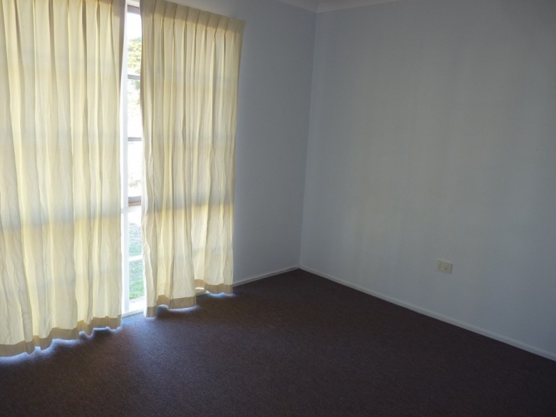 2/185 Victoria Street, St George QLD 4487
