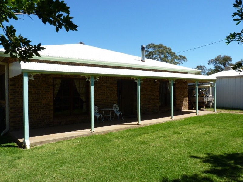 6 Murchison Street, St George QLD 4487