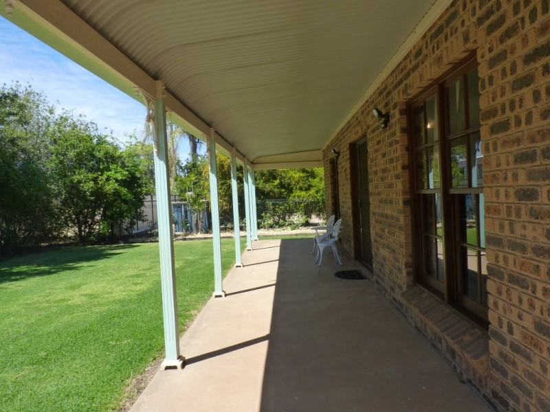 6 Murchison Street, St George QLD 4487