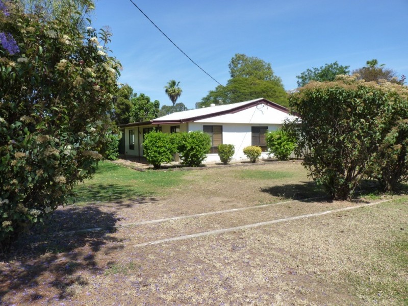 16 Murchison Street, St George QLD 4487