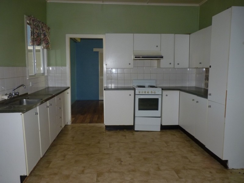 16 Murchison Street, St George QLD 4487