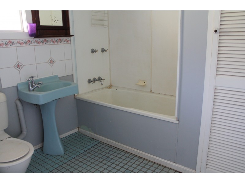 16 Murchison Street, St George QLD 4487