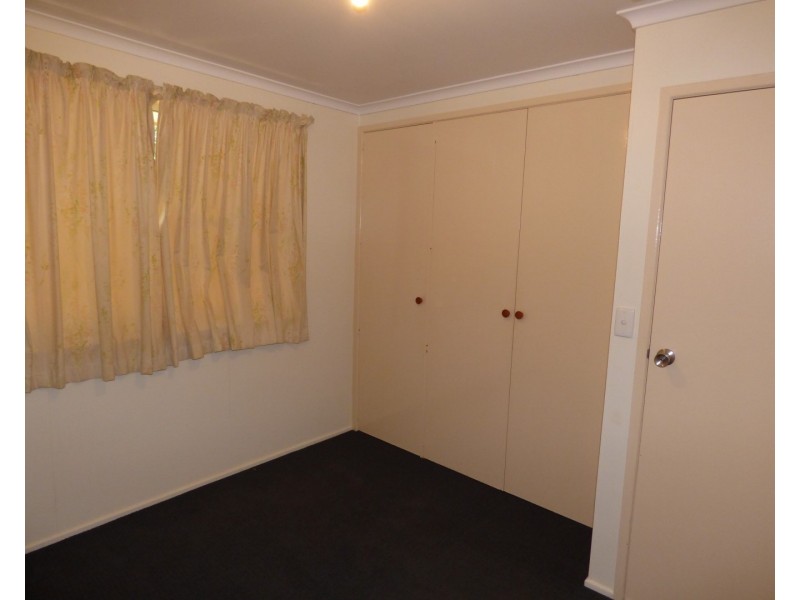 Unit 1, 11-13 Alfred Street, St George QLD 4487