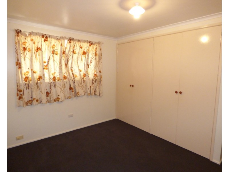 Unit 1, 11-13 Alfred Street, St George QLD 4487