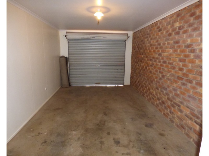 Unit 1, 11-13 Alfred Street, St George QLD 4487