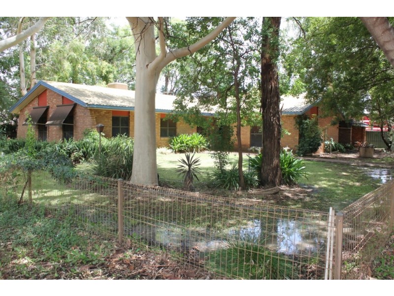 207-211 Grey Street, St George QLD 4487