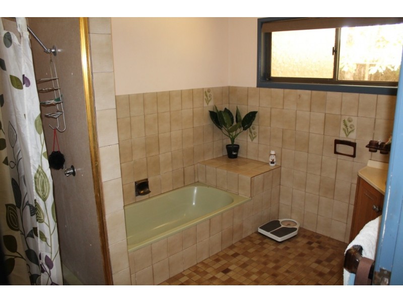 207-211 Grey Street, St George QLD 4487
