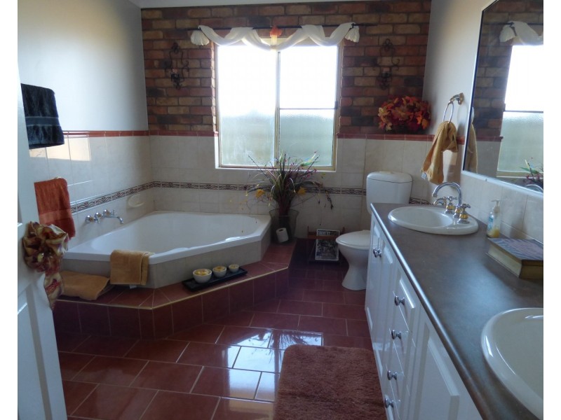 12182 Carnarvon Highway, St George QLD 4487