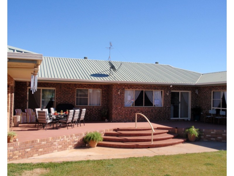 12182 Carnarvon Highway, St George QLD 4487