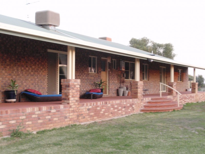 12182 Carnarvon Highway, St George QLD 4487