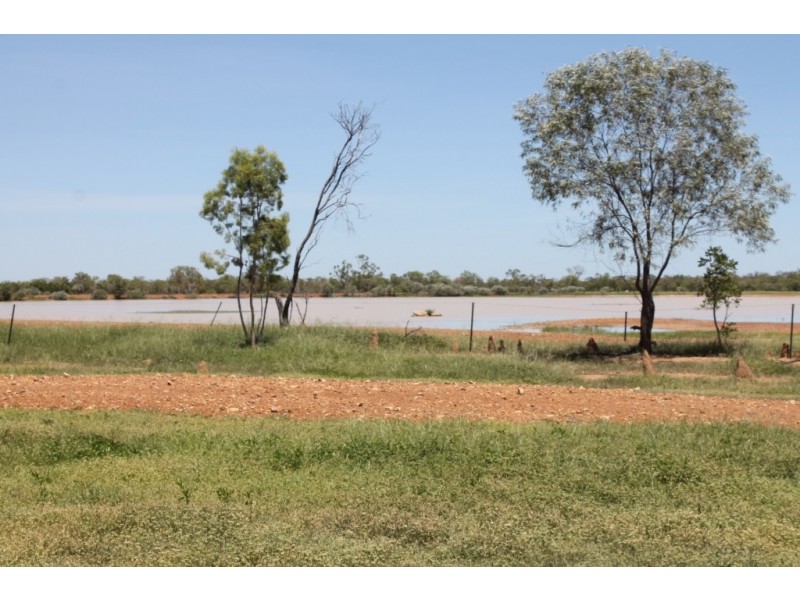. Access Road, Croydon QLD 4871