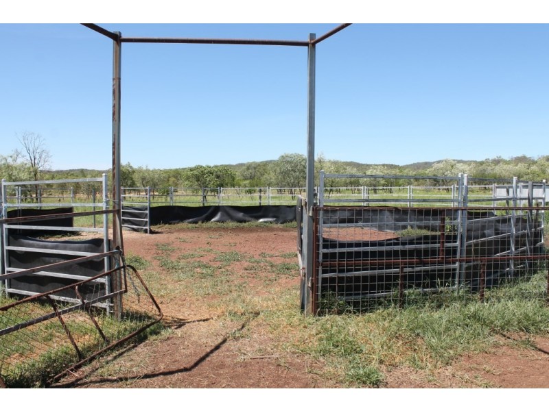 . Access Road, Croydon QLD 4871