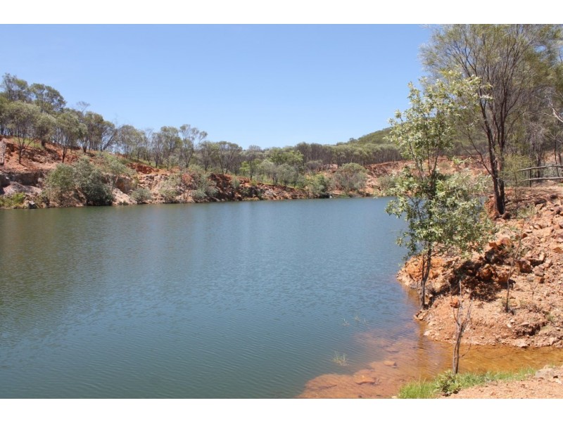 . Access Road, Croydon QLD 4871